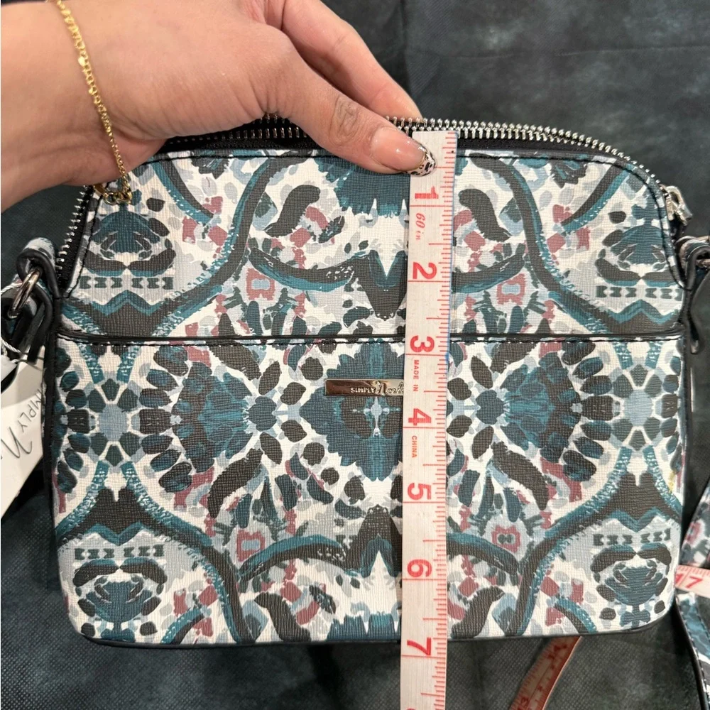 🔥NWT Simply Noelle Teal Patterned Crossbody Bag🔥